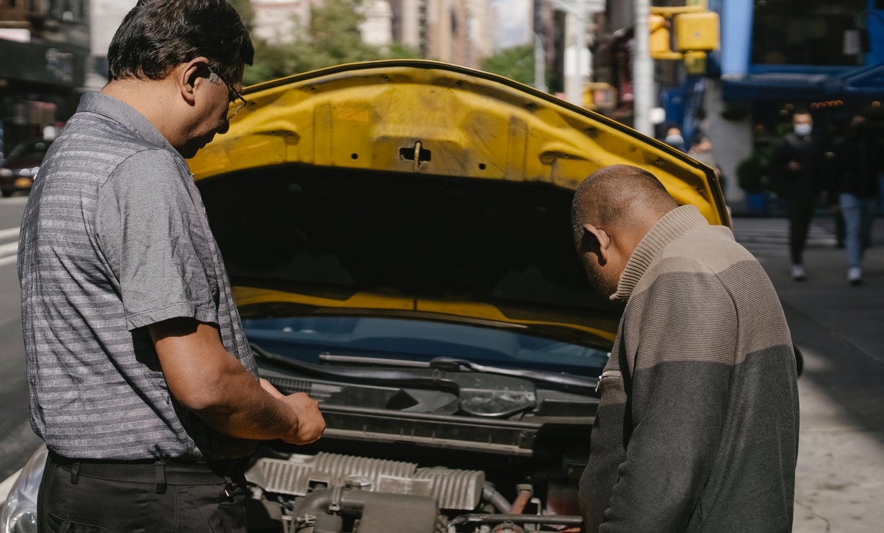 People Checking on their Car | Goodwill Car Donations