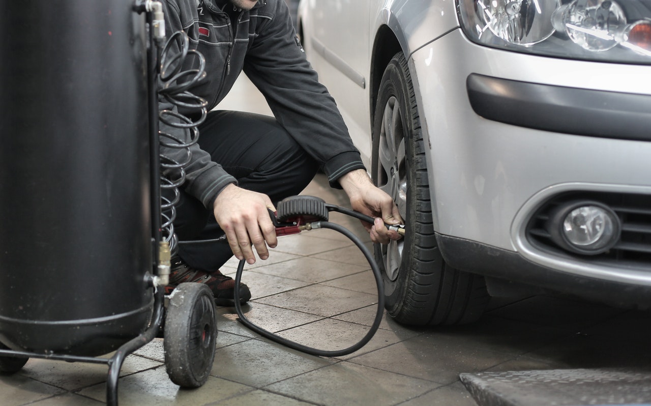 Filling Air in Car Tire | Goodwill Car Donations