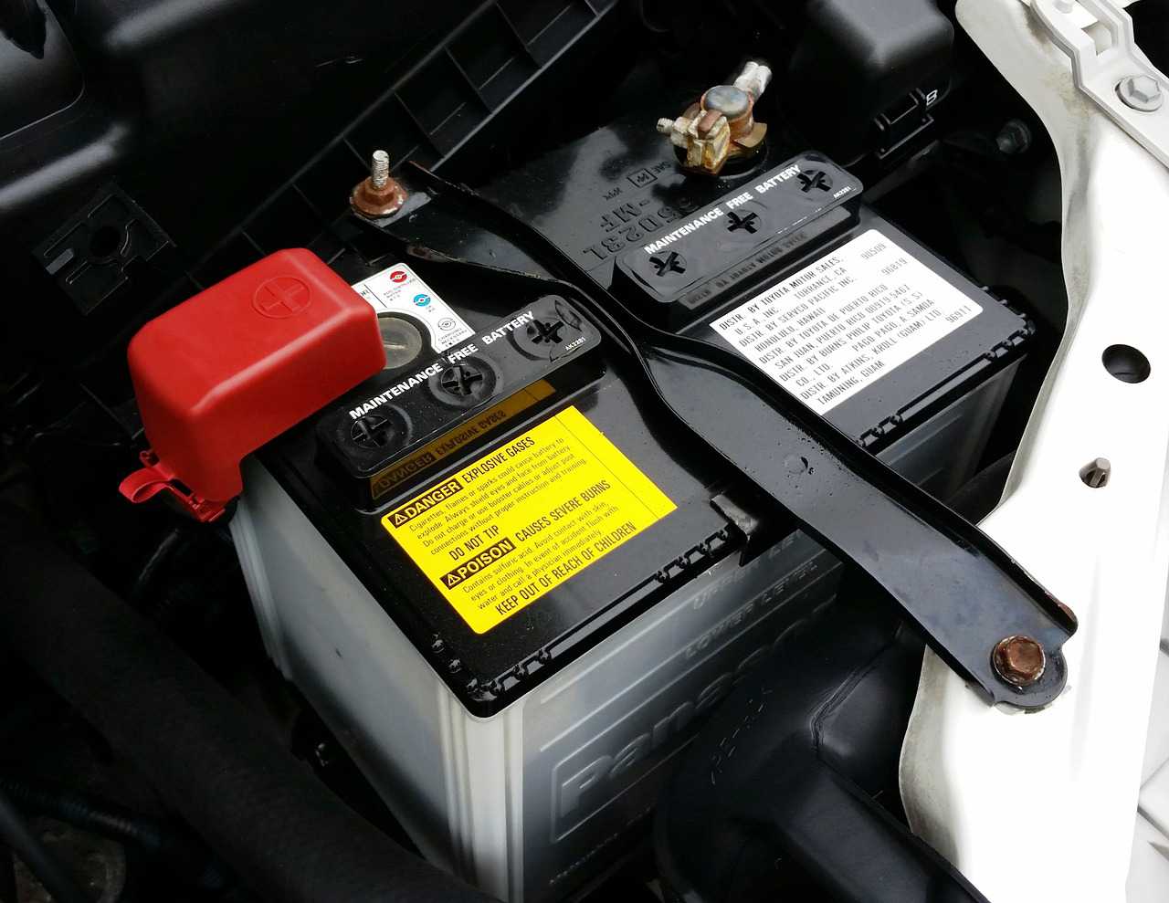 Common Signs of a Weak Car Battery | Goodwill Car Donations