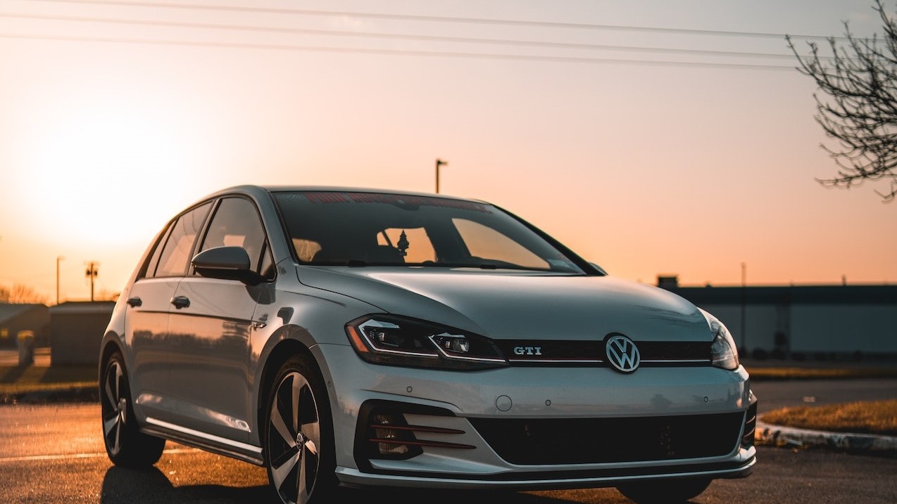 Silver Sedan parked during sunset | Goodwill Car Donations