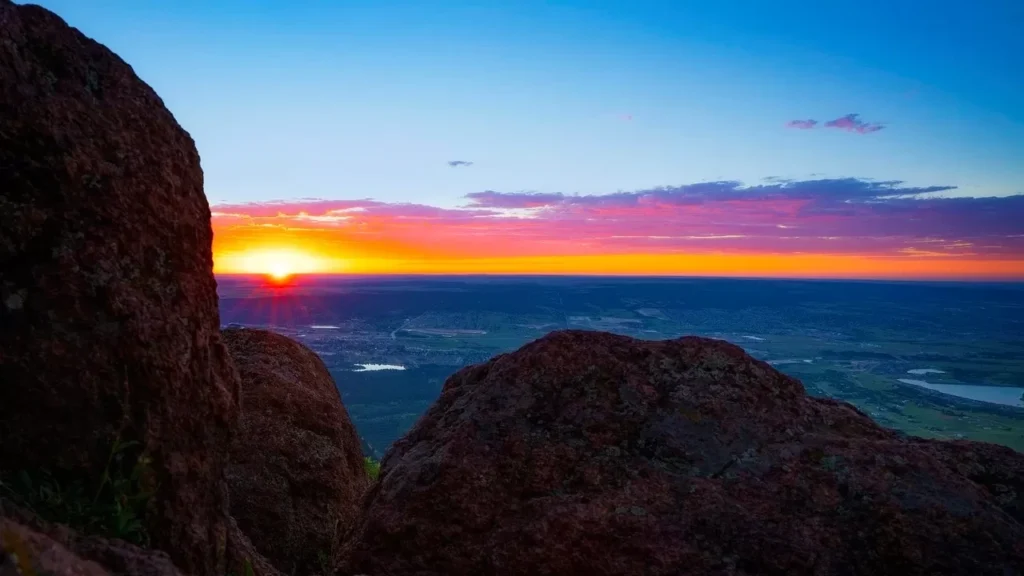 Colorado, Sunrise, Monument image